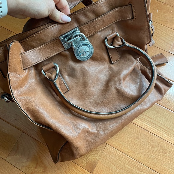 Michael Kors Large Hamilton Brown Leather Tote - Picture 2 of 5